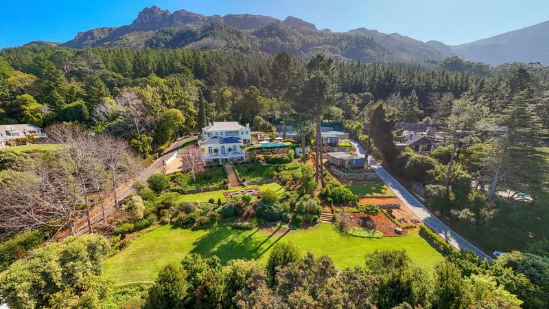 4 Bedroom Property for Sale in Constantia Western Cape